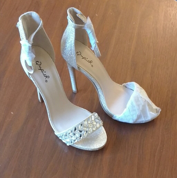 Qupid Shoes - NWT Glitter Heels